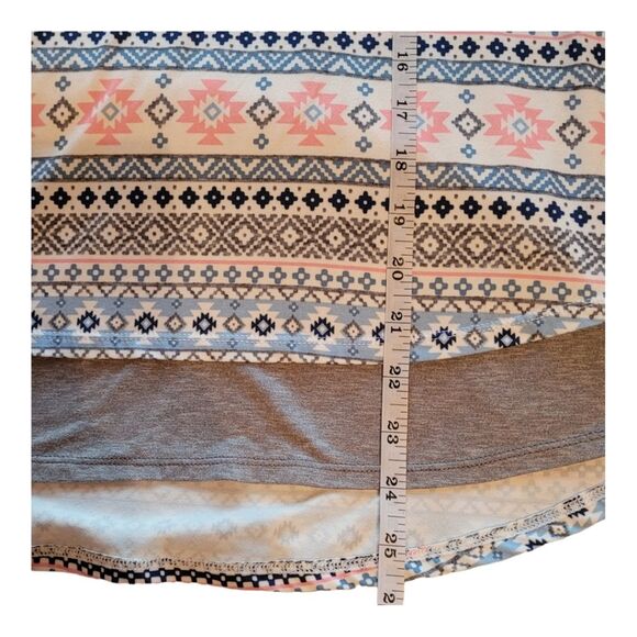 Cuddl Duds Long Sleeve Pajama Colorful Aztec Womens Top Size Small - Picture 9 of 9